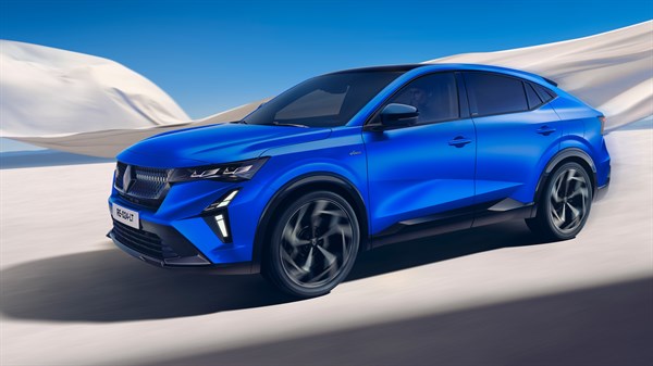 Renault Rafale hyper hybrid E-Tech 4x4 300 hp plug-in engine - driving pleasure