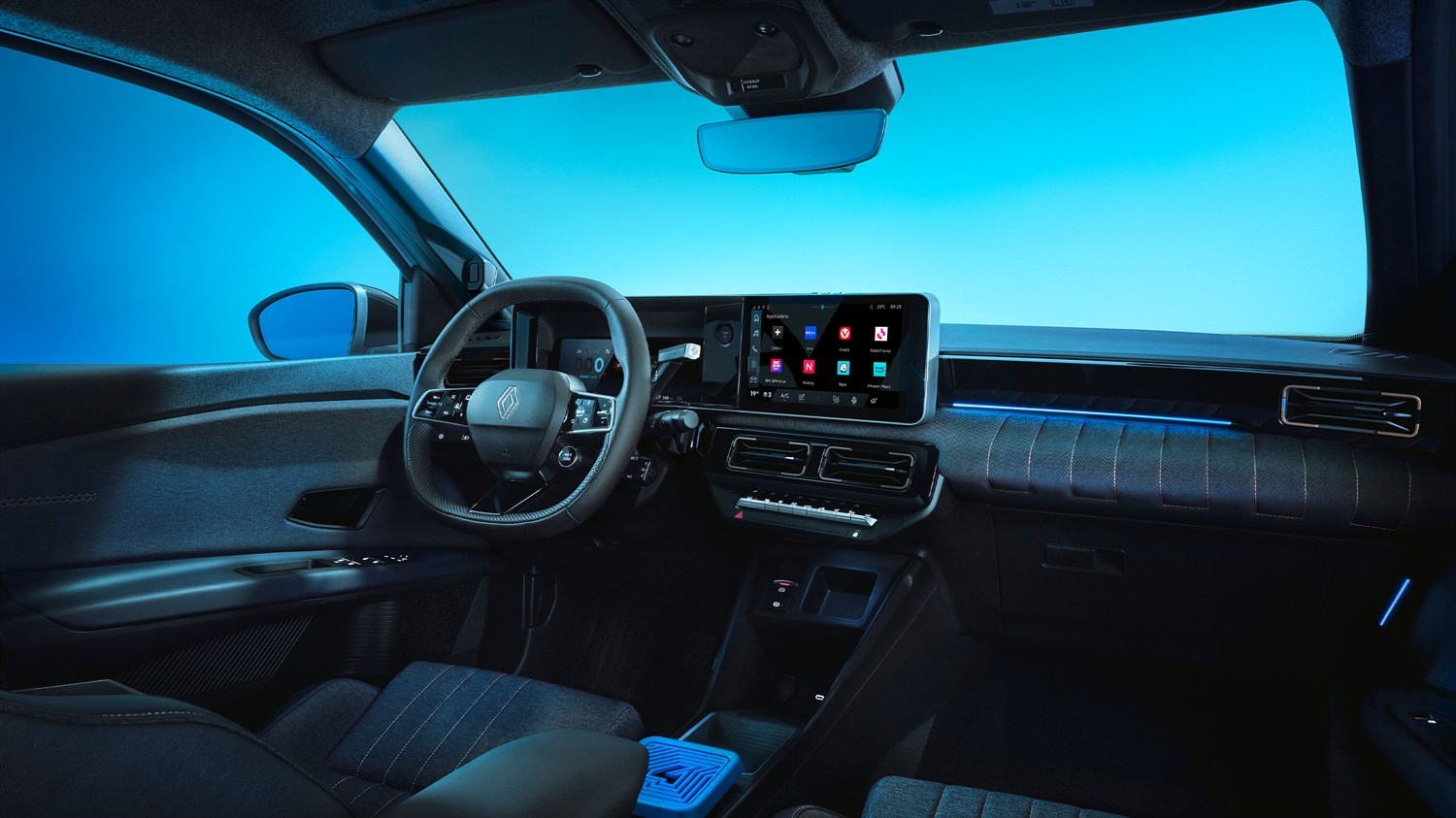 onboard technology - Renault 4 E-Tech electric