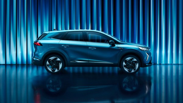 Renault Symbioz - streamlined vehicle