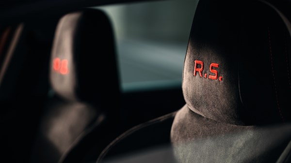 Renault MEGANE RS - zoom sur appuis-tête