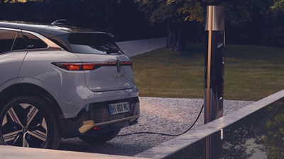  Renault Megane E-Tech 100% electric - home charging