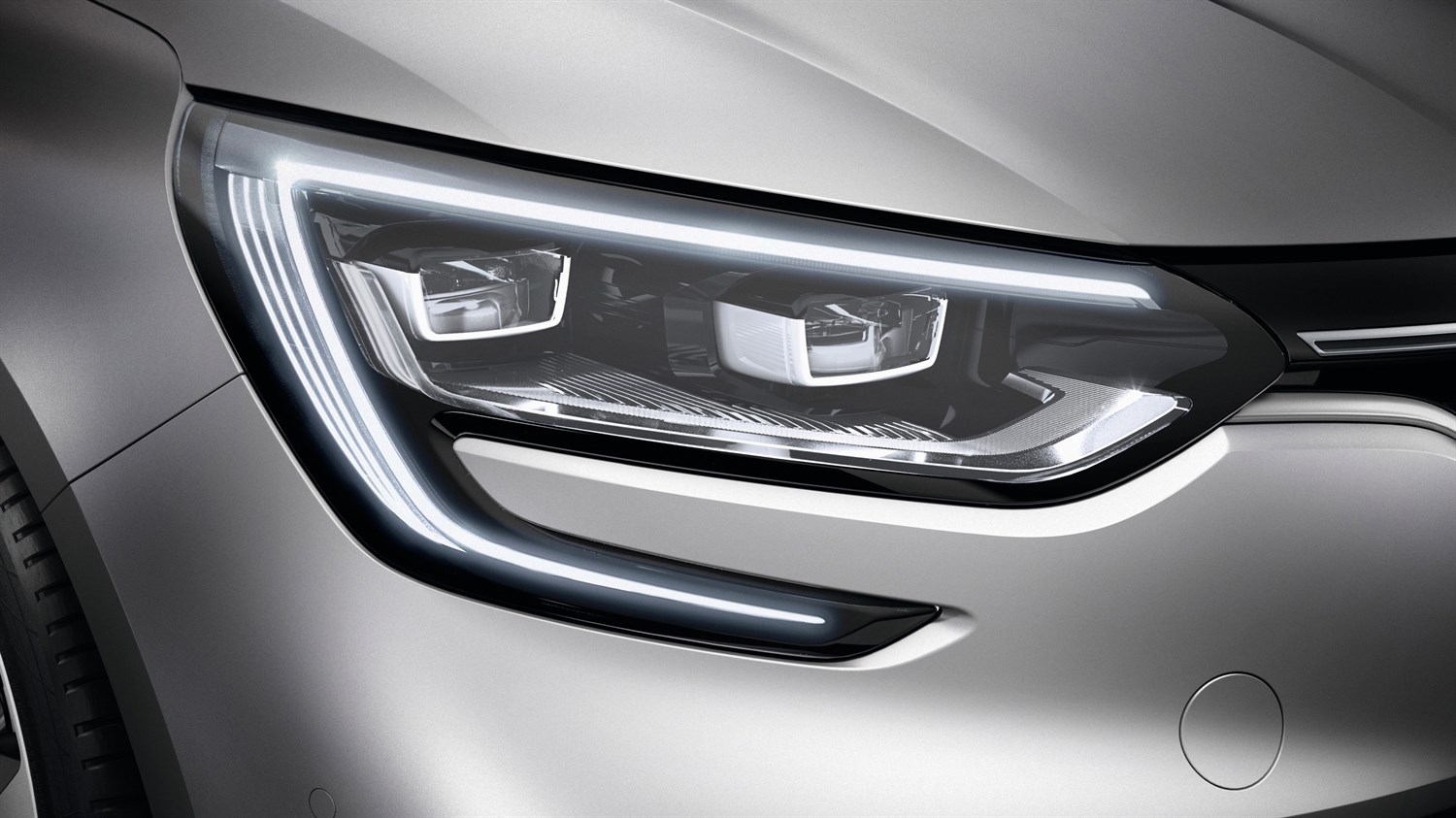 Renault MEGANE - Feux Full LED Pure Vision - Signature lumineuse en C