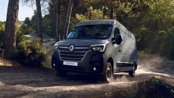 new renault master