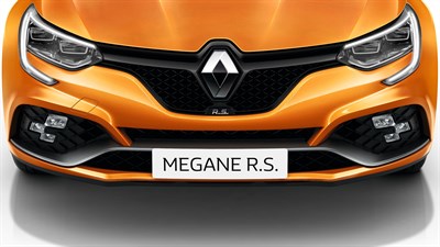 Renault MEGANE RS - focus sur entrée d'air avant